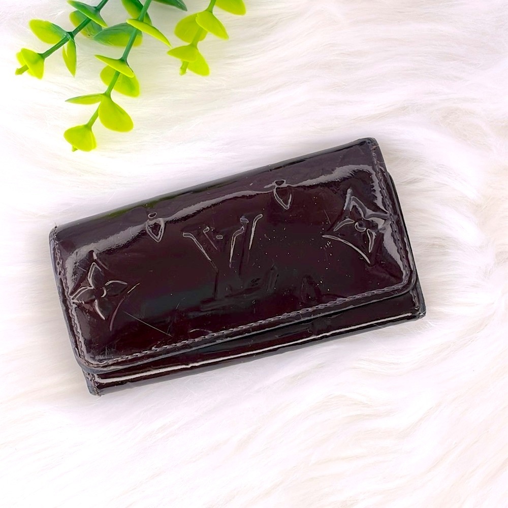 Louis Vuitton Vernis 4 Ring Key Holder - Picture 2 of 11